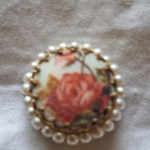 Vintage Rose & Seed Pearl ClipOn Button Earrings 1" Across Gold Tone Back - Picture 2 of 9